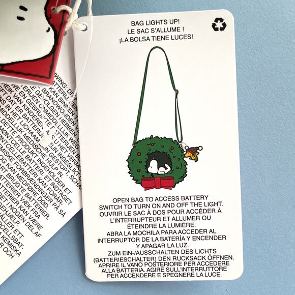 Loungefly Snoopy Christmas Wreath Crossbody Woodstock Peanuts Light Up Holiday - Picture 8 of 13